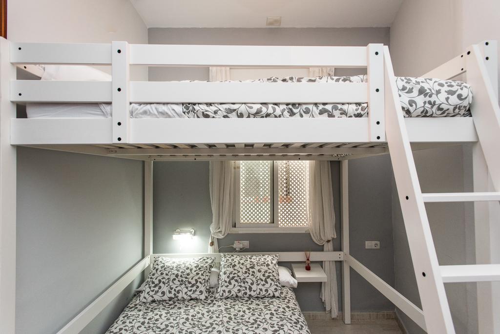 Divi Apartments Valvanera Sevilla Bagian luar foto