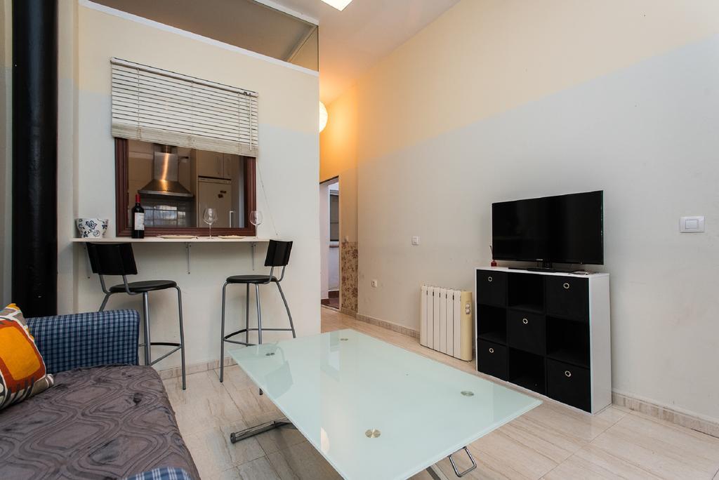 Divi Apartments Valvanera Sevilla Bagian luar foto